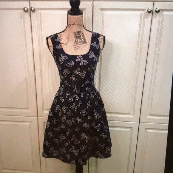 Navy belted dress with bow-print - Picture 2 of 7